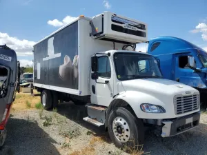 Freightliner Business Class M2 106 MEDIUM DUTY 6.7L 6 2015
