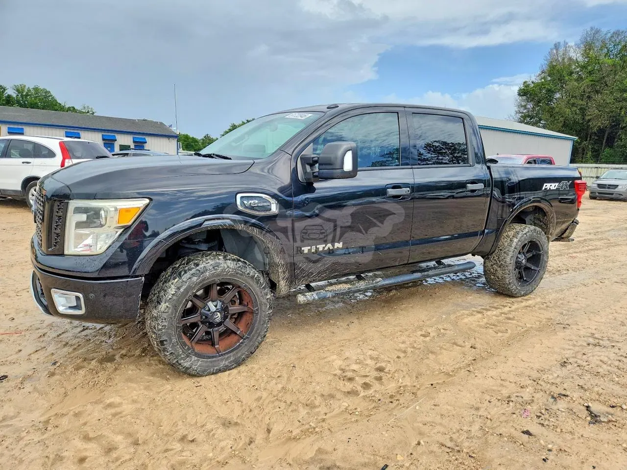 Nissan Titan 5.6L 8 2017