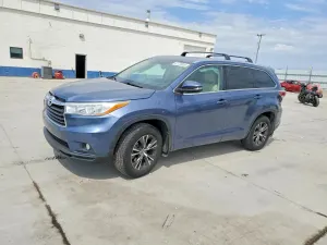 Toyota Highlander 3.5L 6 2016