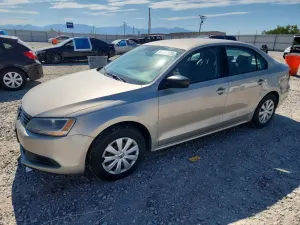 Volkswagen Jetta 2.0L 4 2014