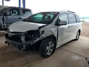 Toyota Sienna 3.5L 6 2018