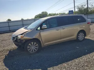 Toyota Sienna 3.5L 6 2011