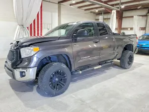 Toyota Tundra 5.7L 8 2016