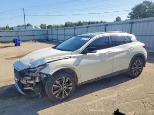 Infiniti QX30 2.0L 4 2017