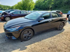 Hyundai Elantra 2.0L 4 2022
