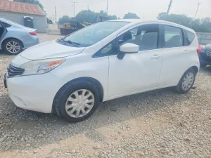 Nissan Versa 1.6L 4 2015