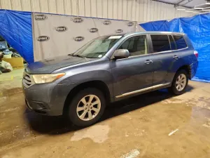 Toyota Highlander 3.5L 6 2013