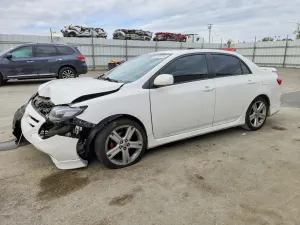 Toyota Corolla 1.8L 4 2013
