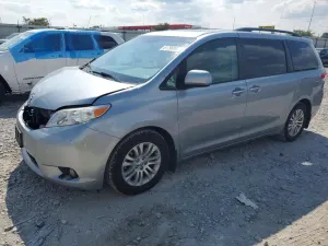 Toyota Sienna 3.5L 6 2014