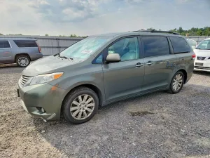Toyota Sienna 3.5L 6 2013