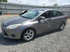 Ford Focus SE 2.0L 4 2014