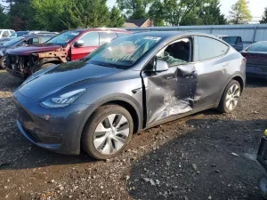 Tesla Model Y 2022