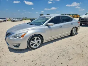 Nissan Altima 2.5L 4 2015