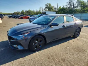 Hyundai Elantra 2.0L 4 2023