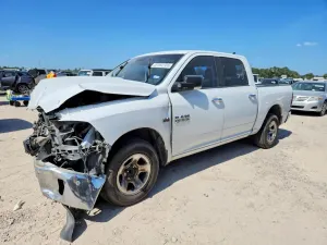 RAM 1500 5.7L 8 2015