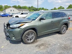 Toyota Highlander 3.5L 6 2018