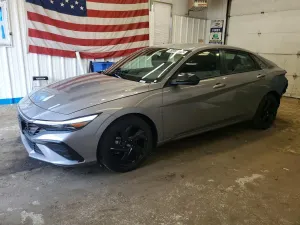 Hyundai Elantra 2.0L 4 2026