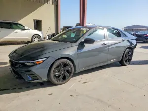 Hyundai Elantra 2.0L 4 2026