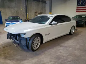 BMW 7 Series 4.4L 8 2014