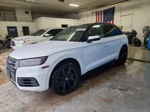 Audi Q5 2.0L 4 2018