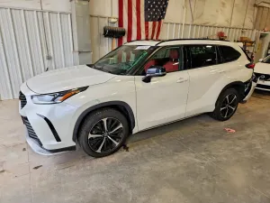 Toyota Highlander 3.5L 6 2021