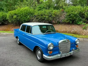 Mercedes-Benz 230 1966