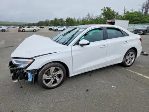 Audi A3 2.0L 4 2024