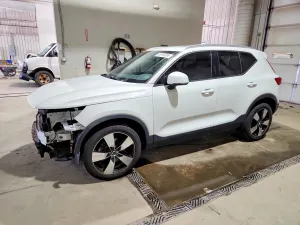 Volvo XC40 2.0L 4 2019