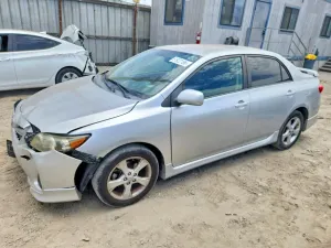 Toyota Corolla 1.8L 4 2013