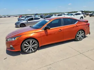 Nissan Altima 2.5L 4 2021