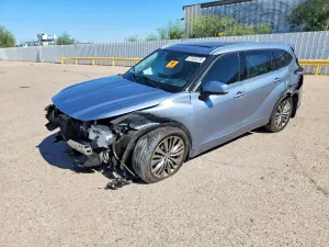 Toyota Highlander 3.5L 6 2021