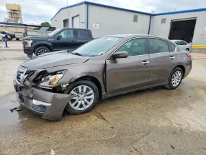 Nissan Altima 2.5L 4 2015