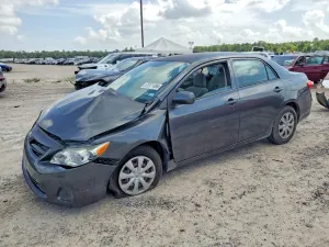 Toyota Corolla 1.8L 4 2013