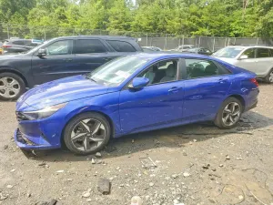 Hyundai Elantra 2.0L 4 2023