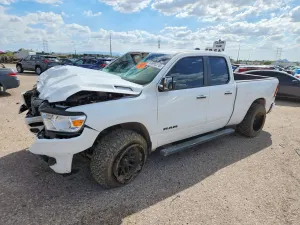 RAM 1500 5.7L 8 2019