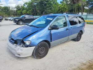 Toyota Sienna 2001