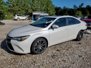 Toyota Camry LE 2.5L 4 2016