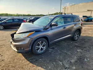 Toyota Highlander 3.5L 6 2016