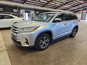 Toyota Highlander 3.5L 6 2017