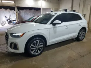 Audi Q5 2.0L 4 2022