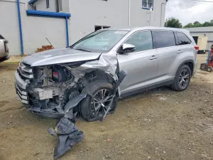 Toyota Highlander 2.7L 4 2019