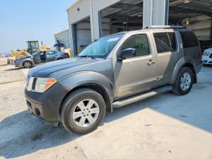 Nissan Pathfinder 4.0L 6 2005