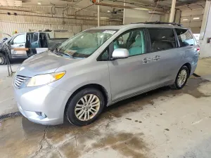 Toyota Sienna 3.5L 6 2012