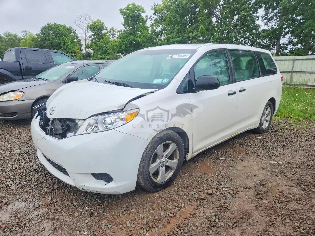 Toyota Sienna 3.5L 6 2011