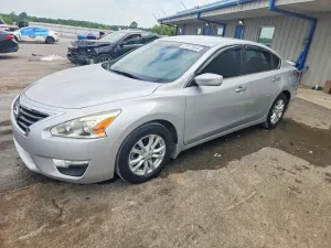 Nissan Altima 2.5L 4 2015