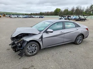 Hyundai Elantra 2.0L 4 2024