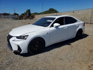 Lexus IS 2.0L 4 2020