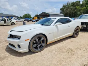 Chevrolet Camaro 6.2L 8 2011