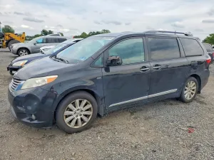 Toyota Sienna 3.5L 6 2017