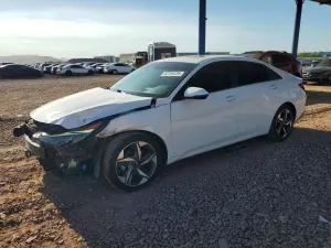 Hyundai Elantra 2.0L 4 2023
